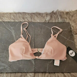 BOOHOO Knot Front  Bikini Top